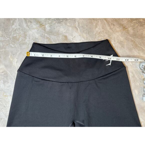 NWOT Womens Gymshark Shorts Black Size Small - Picture 3 of 8